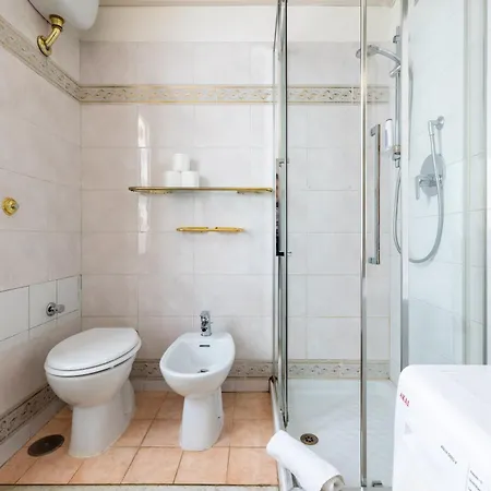 House Montebello Roma